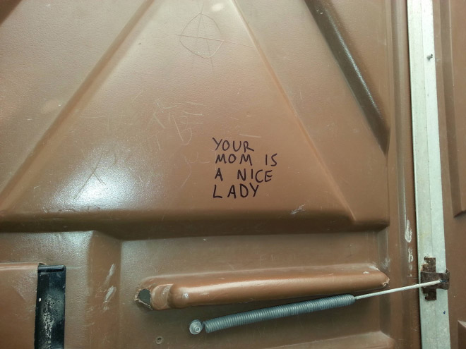 funny-toilet-graffiti-8